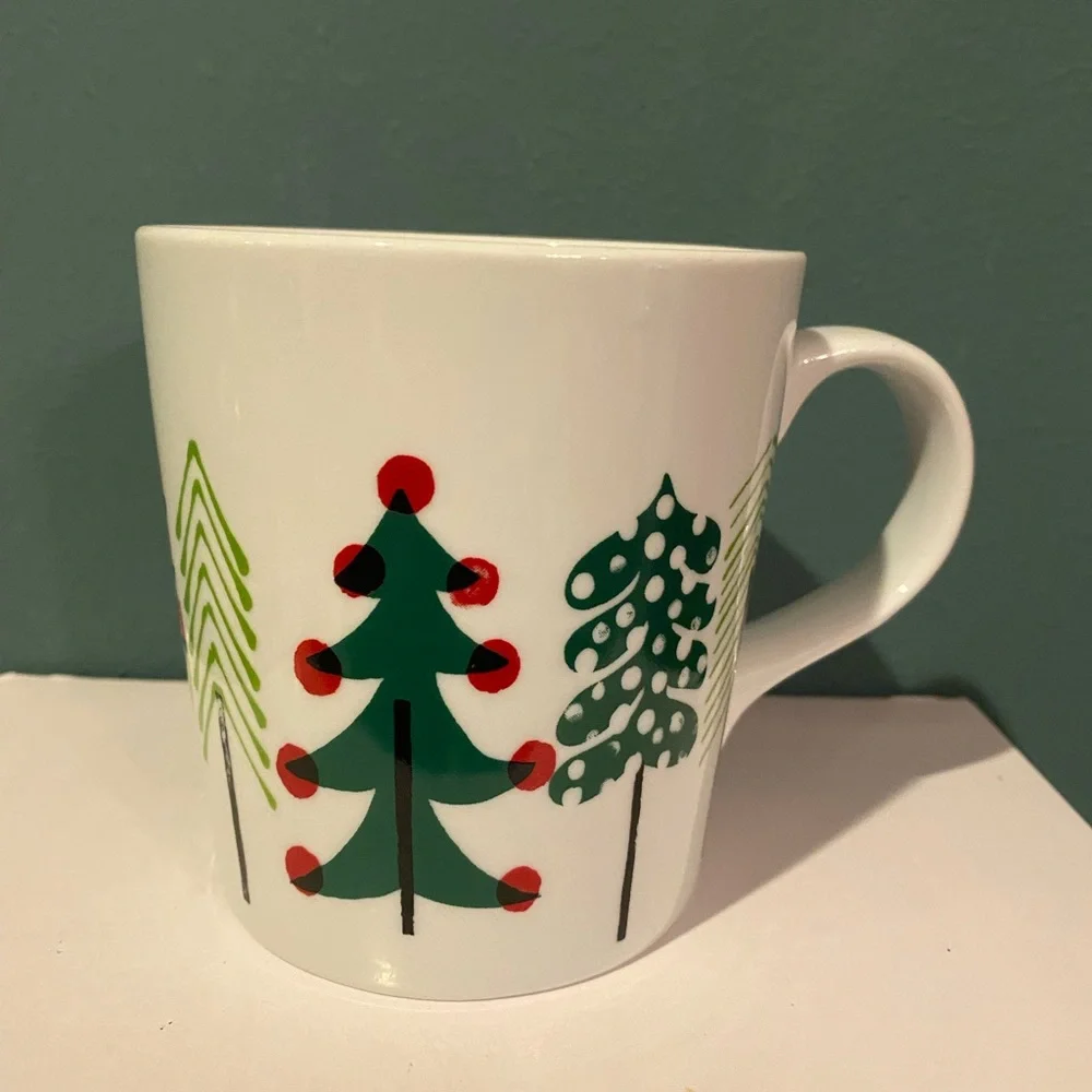 Crate&Barrel Jenny Bowers Christmas Tree Mug